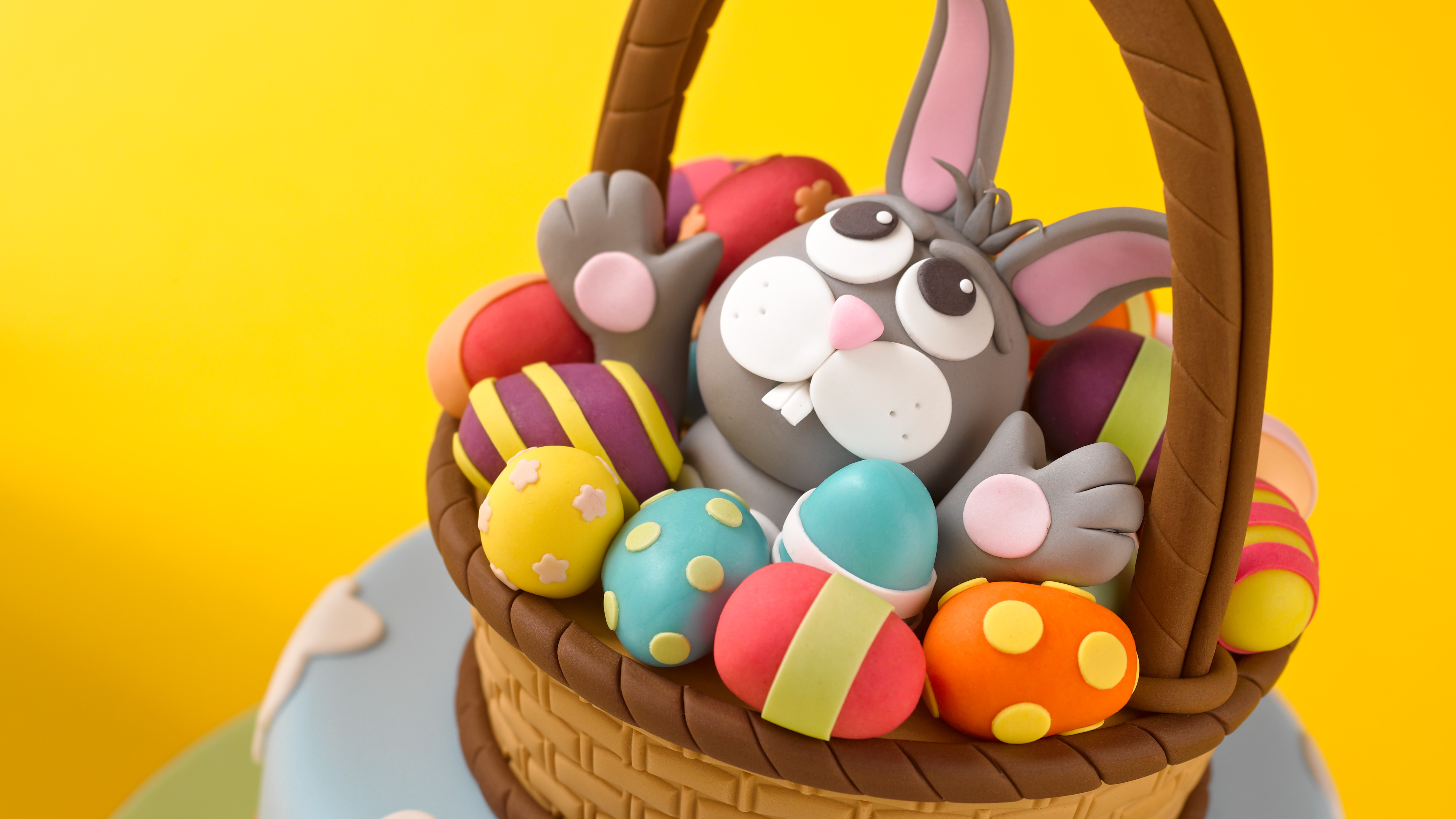 Easter Basket Cake by Sandra Monger