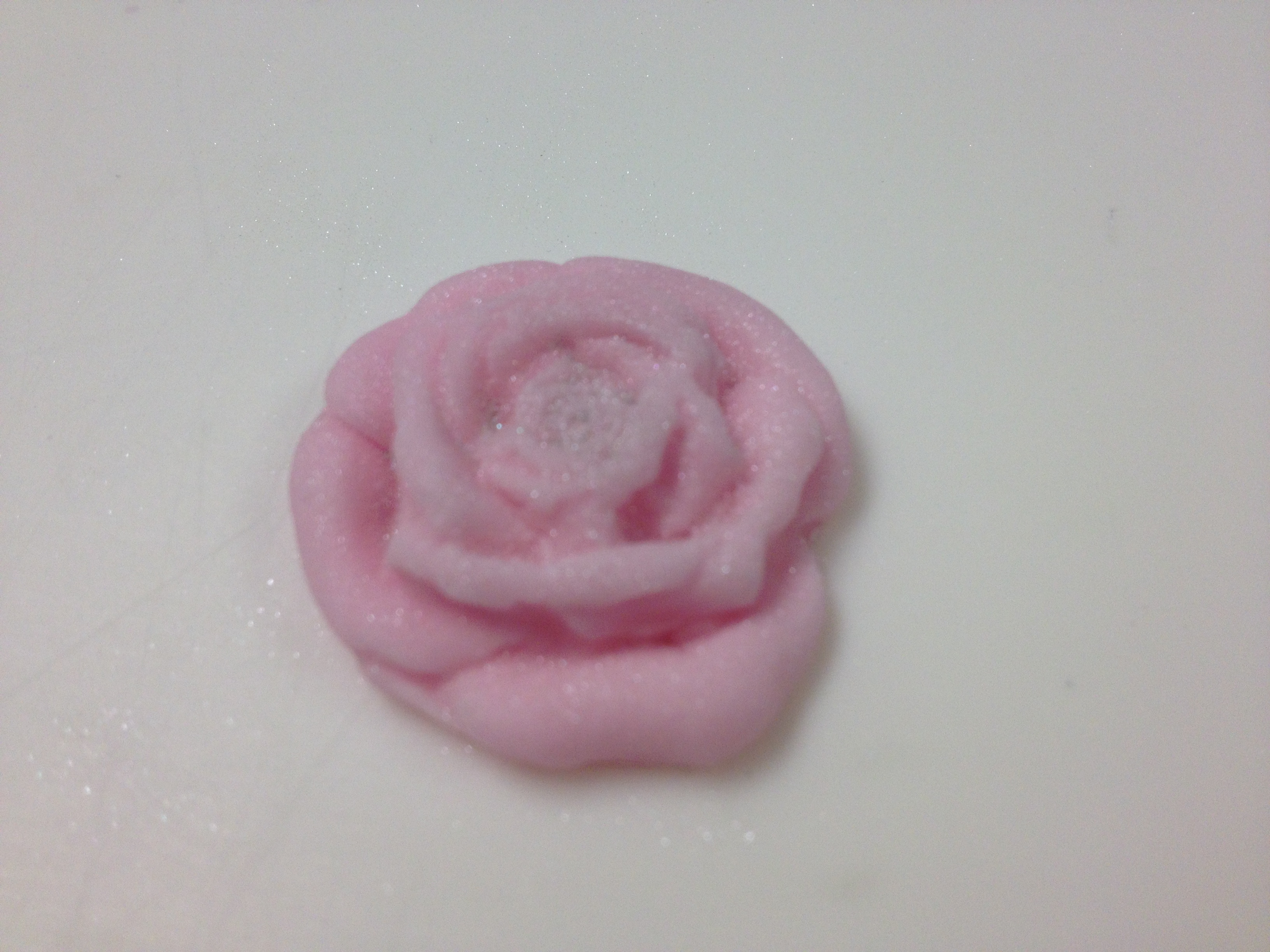 How To: Make Icing Flowers from Moulds