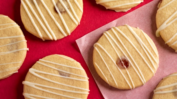 White Chocolate and Raspberry Biscuits Recipe